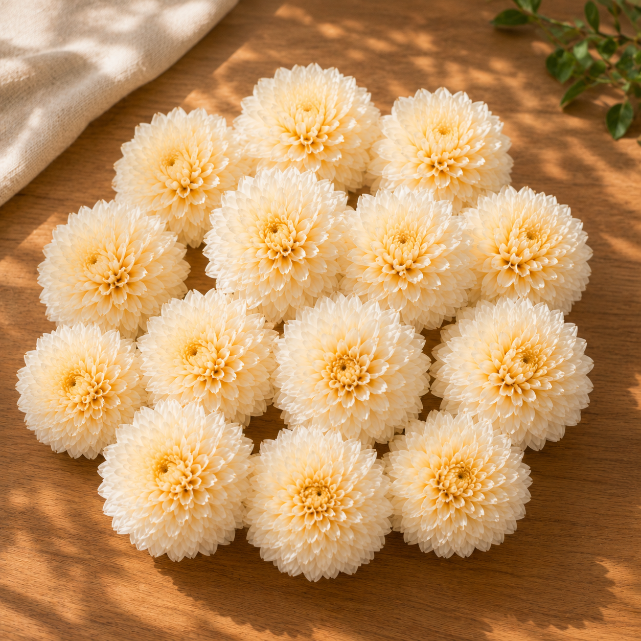 Shaded White Dahalia Artificial Flower (7 cm, Pack of 15, Single Flower)
